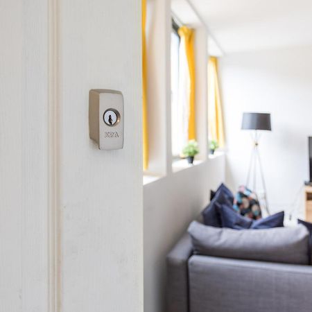 Flat 7- Spacious Studio Flat In The Heart Of Crawley Eksteriør bilde