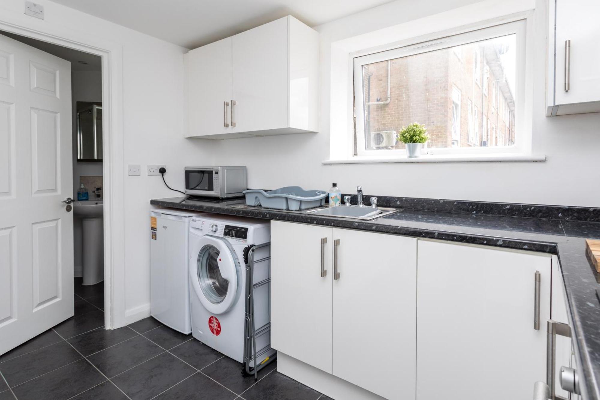 Flat 7- Spacious Studio Flat In The Heart Of Crawley Eksteriør bilde